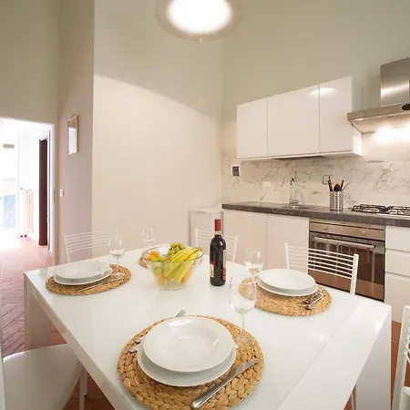 Apo2 Deluxe 2bdr Family By Ponte Vecchio Apartment Florence